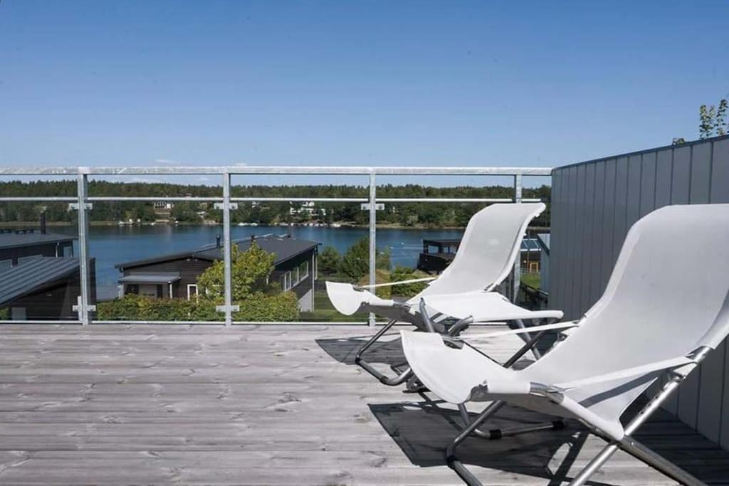 Water Facing Villa With Pool & Sauna Лідінґйо Екстер'єр фото